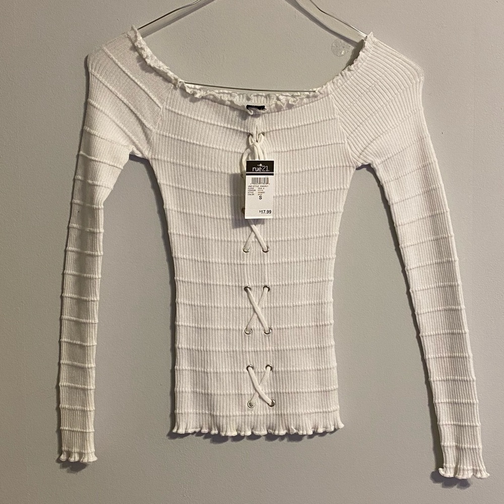 3 for $10! Rue 21 cold-shoulder white long sleeve